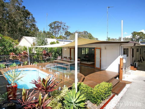 Beach House On Jones Parade, Central Coolum Beach - Accommodation Main Beach 2
