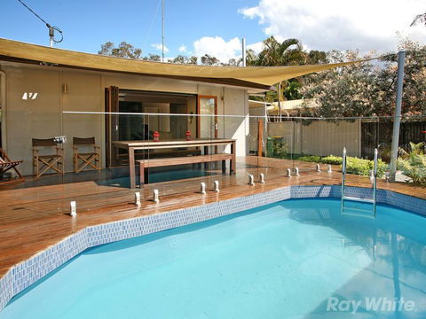 Beach House On Jones Parade, Central Coolum Beach - Accommodation Main Beach 3