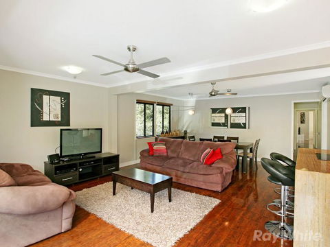 Beach House On Jones Parade, Central Coolum Beach - Accommodation Main Beach 4