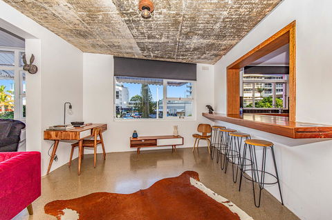 The Pink Hotel Coolangatta - Accommodation Main Beach 5
