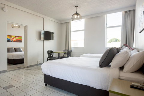 Nightcap At Emerald Star Hotel - Accommodation Main Beach 25