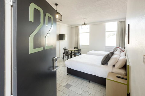 Nightcap At Emerald Star Hotel - Accommodation Main Beach 26