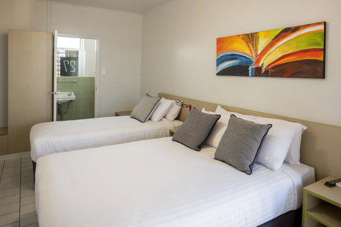 Nightcap At Emerald Star Hotel - Accommodation Main Beach 41