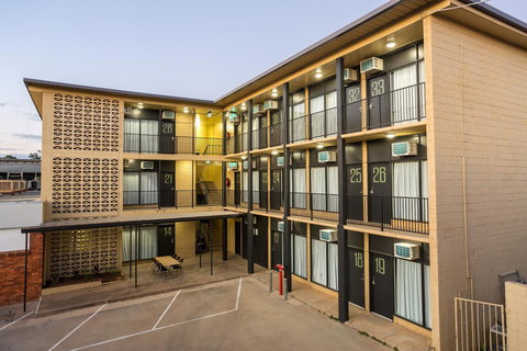 Nightcap At Emerald Star Hotel - Accommodation Main Beach 5