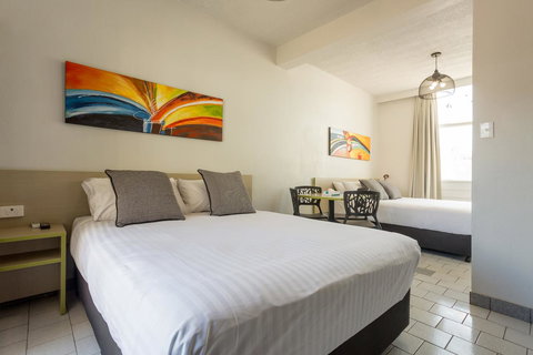 Nightcap At Emerald Star Hotel - Accommodation Main Beach 0