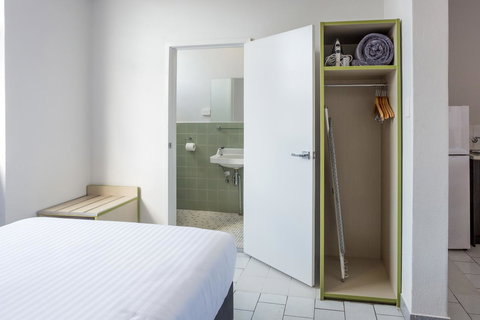 Nightcap At Emerald Star Hotel - Accommodation Main Beach 13