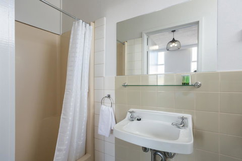 Nightcap At Emerald Star Hotel - Accommodation Main Beach 20