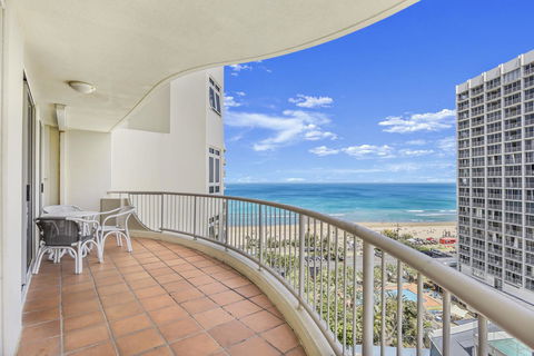 APR Private SUITES MOROC By The Beach - Accommodation Main Beach 14