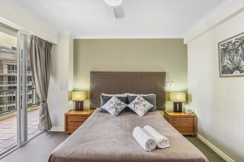 APR Private SUITES MOROC By The Beach - Accommodation Main Beach 15