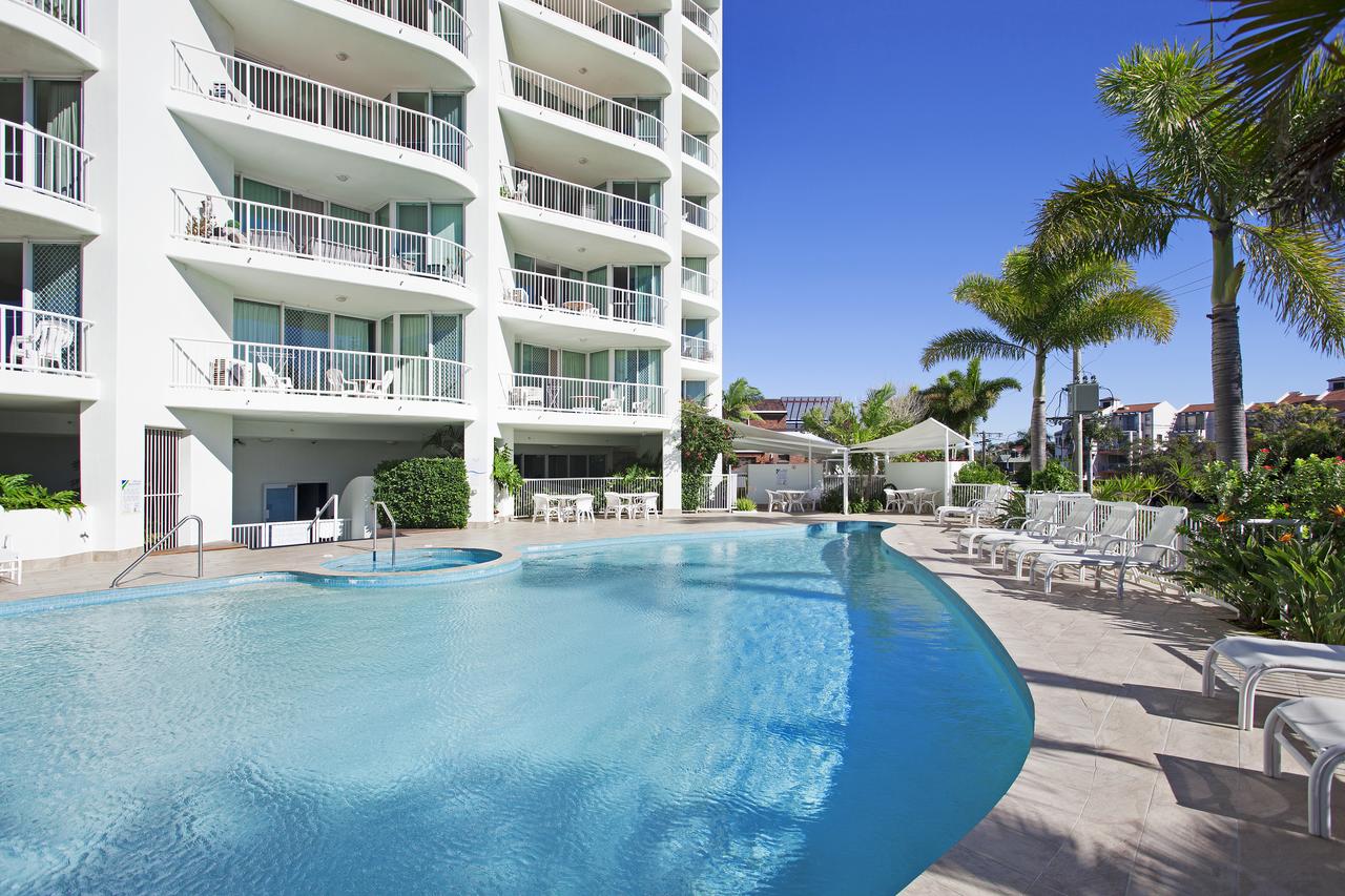 Labrador QLD Accommodation Main Beach