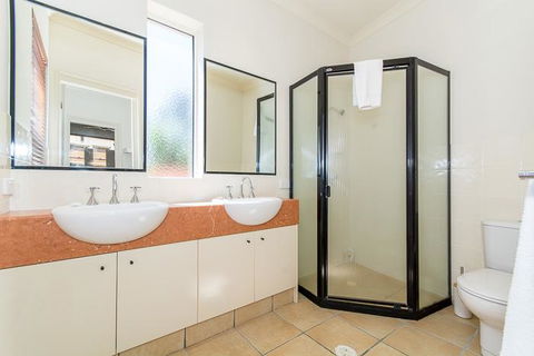 Hepburn Holiday Haven - Accommodation Main Beach 16