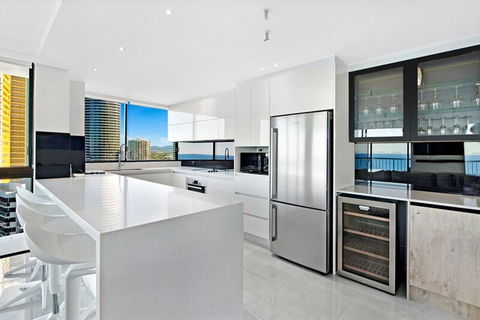 ULTIQA Beach Haven On Broadbeach - Accommodation Main Beach 2