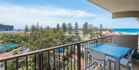 De Ville Apartments - Accommodation Main Beach 12