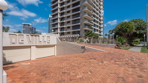 De Ville Apartments - Accommodation Main Beach 41