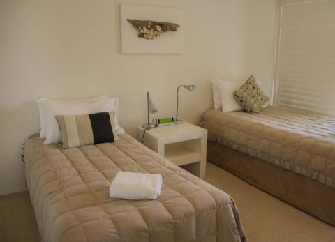 De Ville Apartments - Accommodation Main Beach 1