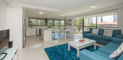 De Ville Apartments - Accommodation Main Beach 21