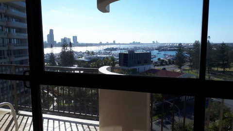 De Ville Apartments - Accommodation Main Beach 4
