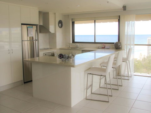 De Ville Apartments - Accommodation Main Beach 13