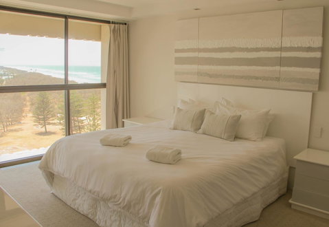 De Ville Apartments - Accommodation Main Beach 2