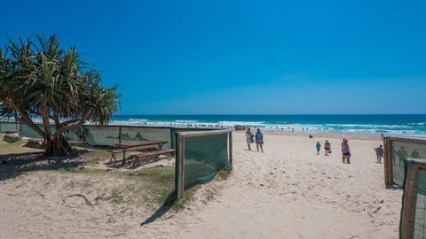 De Ville Apartments - Accommodation Main Beach 40