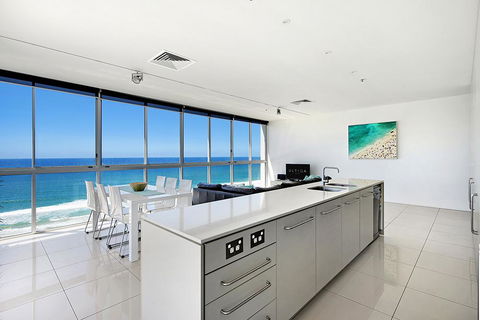 ULTIQA Air On Broadbeach - Accommodation Main Beach 1
