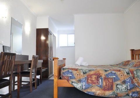 Alexandra Park Motor Inn - Accommodation Main Beach 10