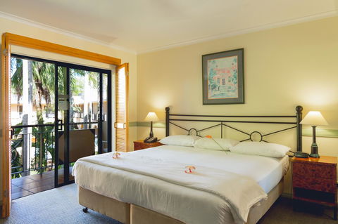 Palm Royale Cairns - Accommodation Main Beach 28