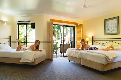 Palm Royale Cairns - Accommodation Main Beach 22