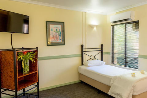 Palm Royale Cairns - Accommodation Main Beach 23