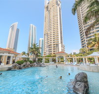 Towers of Chevron - Private Apartment - Accommodation Main Beach