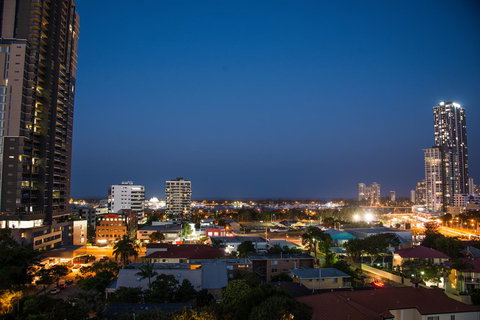 Woodroffe Hotel - Accommodation Main Beach 28