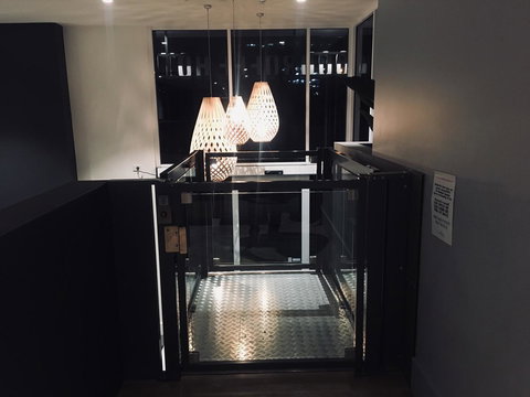 Woodroffe Hotel - Accommodation Main Beach 8