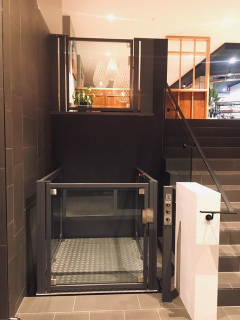 Woodroffe Hotel - Accommodation Main Beach 9