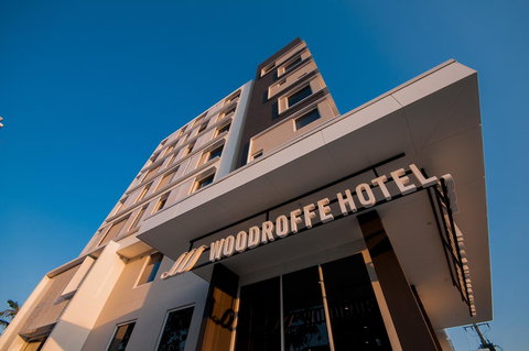 Woodroffe Hotel - Accommodation Main Beach 18