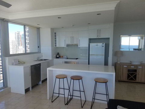 Golden Sands On The Beach - Absolute Beachfront Apartments - Accommodation Main Beach 22