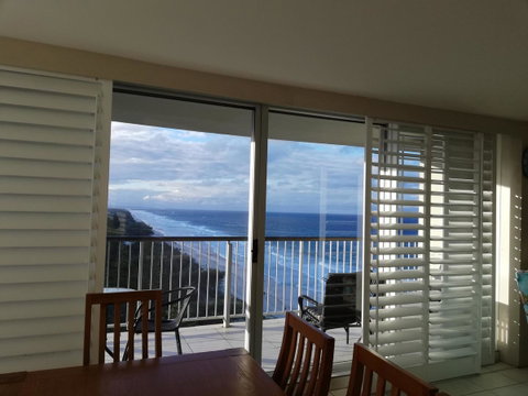 Golden Sands On The Beach - Absolute Beachfront Apartments - Accommodation Main Beach 34