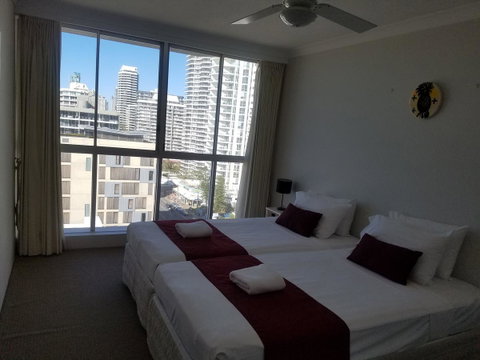 Golden Sands On The Beach - Absolute Beachfront Apartments - Accommodation Main Beach 23