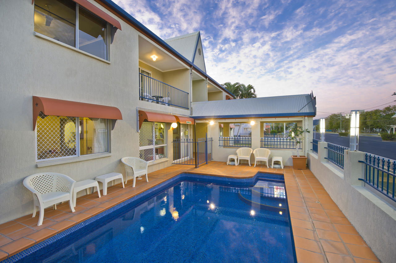 Allenstown QLD Accommodation Main Beach