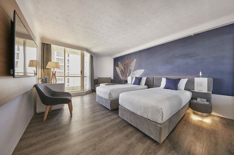 Novotel Surfers Paradise - Accommodation Main Beach 4