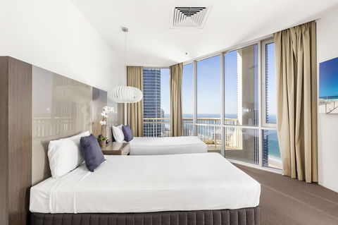 Novotel Surfers Paradise - Accommodation Main Beach 2