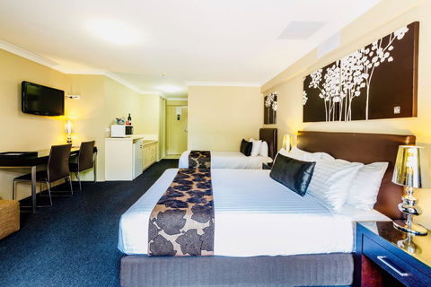 Ambassador On Ruthven - Accommodation Main Beach 3