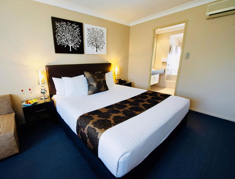 Ambassador On Ruthven - Accommodation Main Beach 2