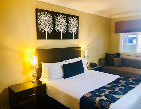 Ambassador On Ruthven - Accommodation Main Beach 40