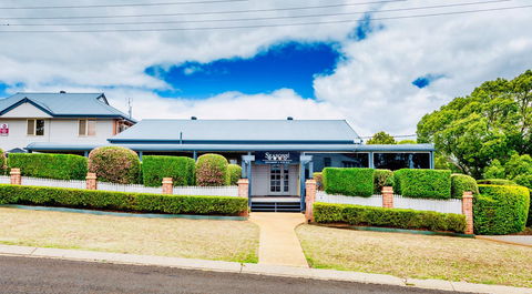Ambassador On Ruthven - Accommodation Main Beach 33