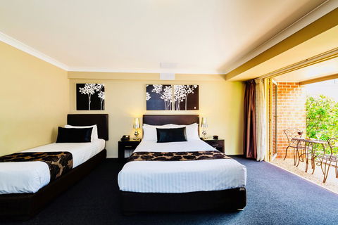 Ambassador On Ruthven - Accommodation Main Beach 15