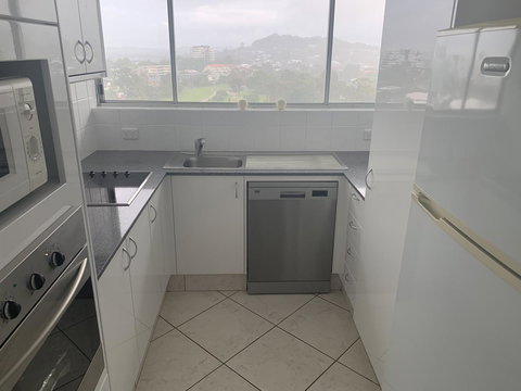 Ocean Plaza Resort - Accommodation Main Beach 9