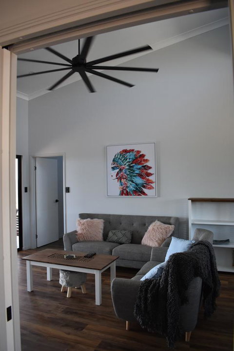 Ironbark House - Accommodation Main Beach 15