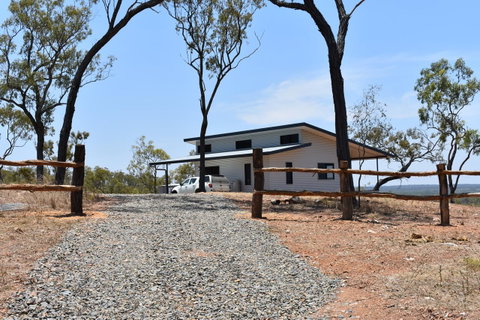 Ironbark House - Accommodation Main Beach 0