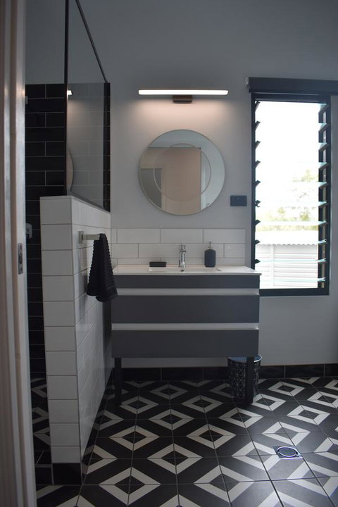 Ironbark House - Accommodation Main Beach 13