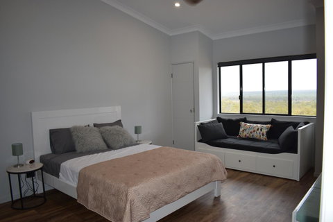 Ironbark House - Accommodation Main Beach 33